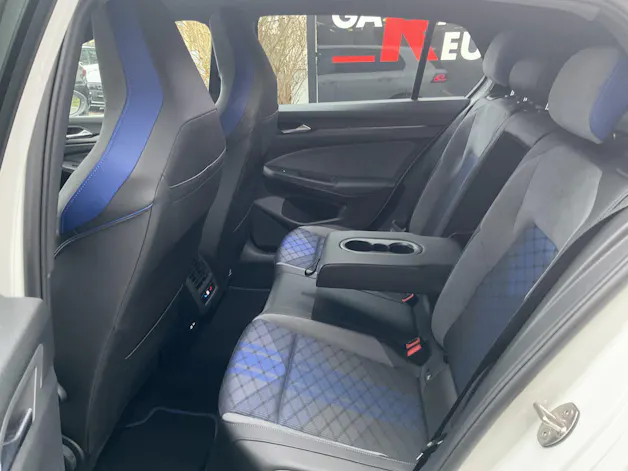 VW Golf R 2.0 TSI 333 PS 4Motion R Black Edition *** AKRAPOVIC ABGAS ***