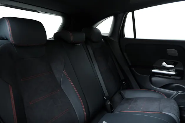 Mercedes-Benz GLA 250 4Matic 8G-DCT Swiss Star