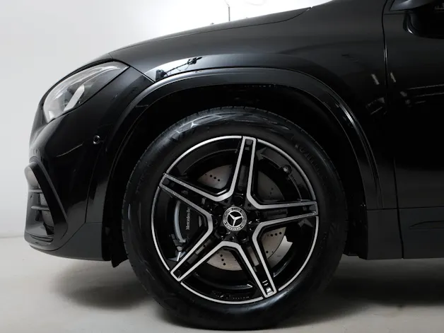 Mercedes-Benz GLA 250 4Matic 8G-DCT Swiss Star