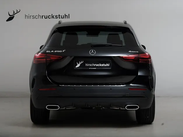 Mercedes-Benz GLA 250 4Matic 8G-DCT Swiss Star