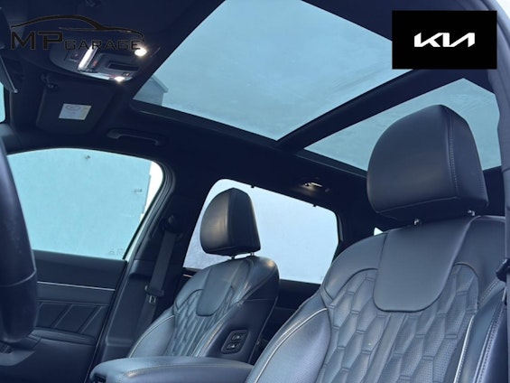 Vehicle image 15 Vehicle image 15