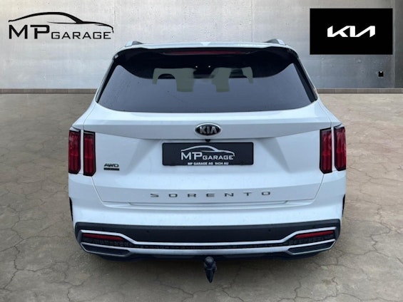 Vehicle image 4 Vehicle image 4