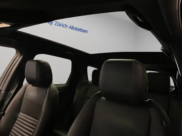 Land Rover Discovery Sport 1.5 T 300e R-Dynamic SE (Plug-in Hybrid)