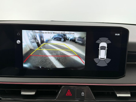 Vehicle image 8 Vehicle image 8