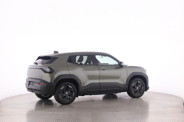 Vehicle image 18 Vehicle image 18