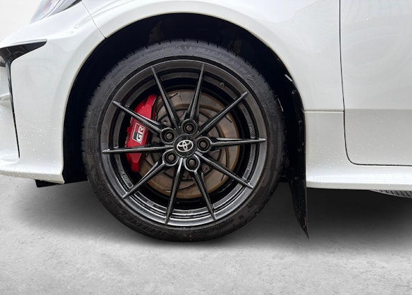 Vehicle image 18 Vehicle image 18