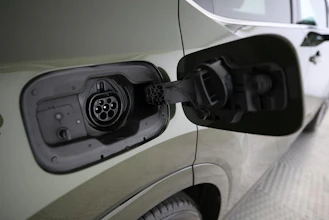 https://vehicle.imgix.net/4125837/b29a4b03-6183-4eac-b4f2-212f37083731.jpg