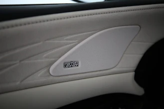 https://vehicle.imgix.net/4125837/e23e415e-74d3-4948-addf-d5800af627b2.jpg