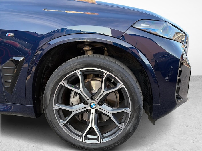 Vehicle image BMW X5