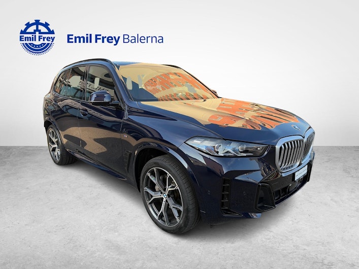 Vehicle image BMW X5
