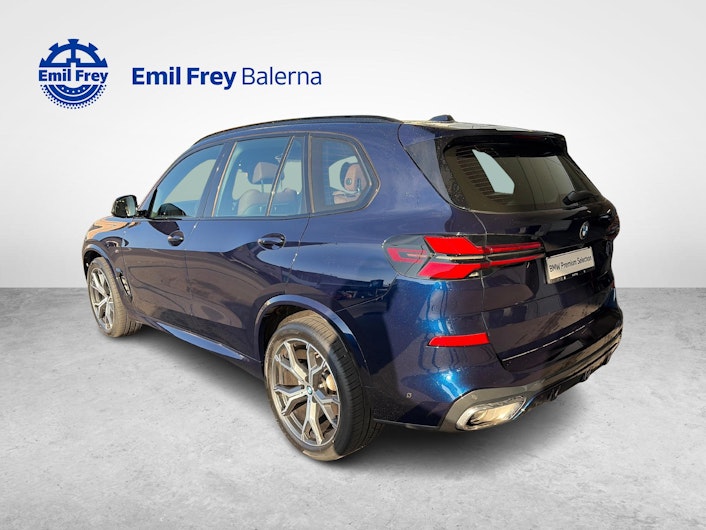 Vehicle image BMW X5