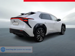 https://vehicle.imgix.net/4125886/dd7c56c1-f064-4a9c-974c-b5d2cd1abd7d.jpg