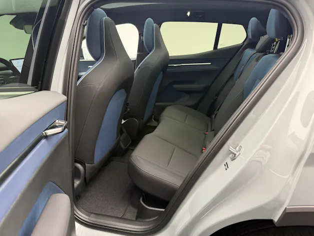 VOLVO EX30 CC E60 Twin Performance AWD