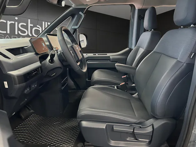 Kia PV5 Passenger 71.2 kWh Plus