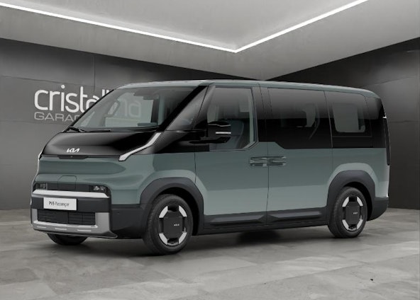 First vehicle image First vehicle image