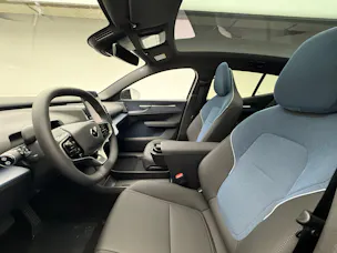 Volvo EX30 CC E60 Twin Performance AWD