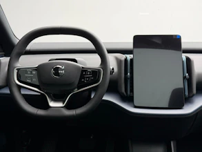 https://vehicle.imgix.net/4125944/8c4b47e1-5c8d-4c70-8123-2890d0b7cac3.jpg