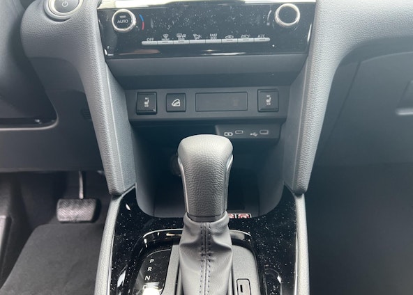 Vehicle image 13 Vehicle image 13