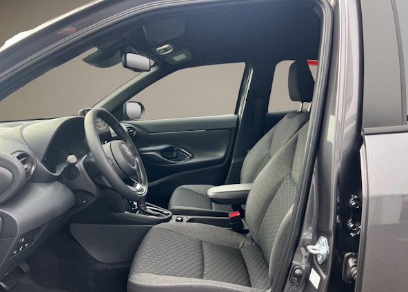 Vehicle image 8 Vehicle image 8