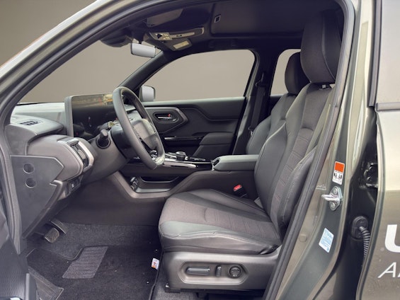 Vehicle image 8 Vehicle image 8