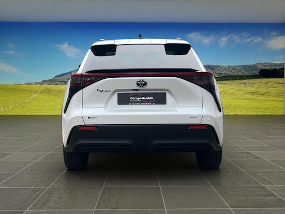 Vehicle image 3 Vehicle image 3