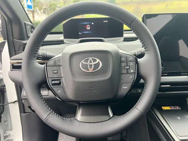 Toyota bZ4X Premium AWD 22 kW OBC 73.1 kWh