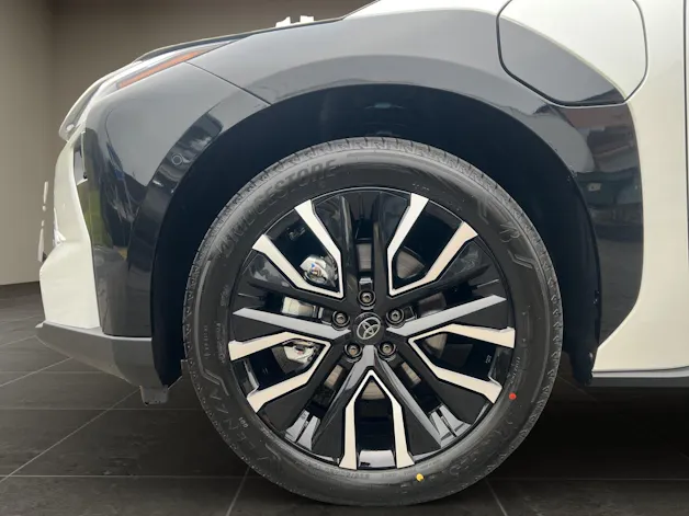 Toyota bZ4X Premium AWD 22 kW OBC 73.1 kWh