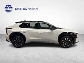 https://vehicle.imgix.net/4126046/05248c04-e005-4928-bf70-b359d9aecb9f.jpg