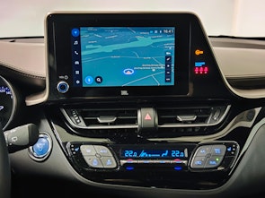 Vehicle image TOYOTA C-HR 2.0 VVTi HSD Premium
