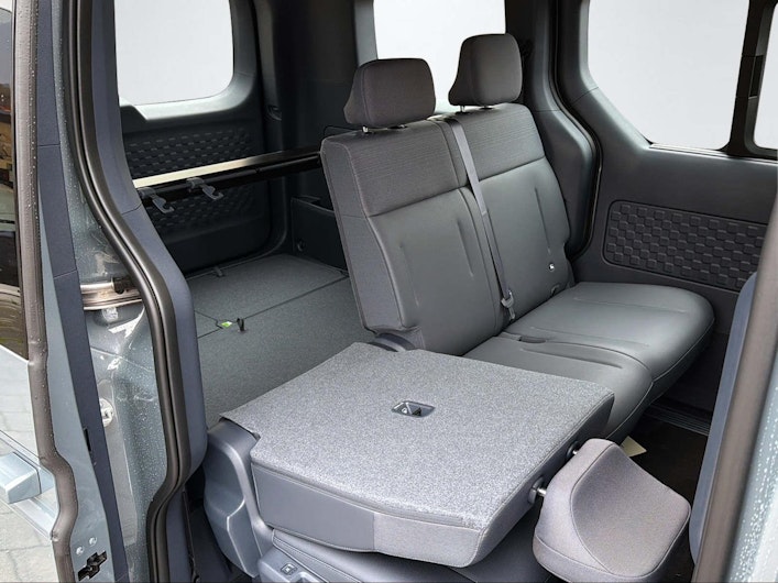 Vehicle image KIA PV5