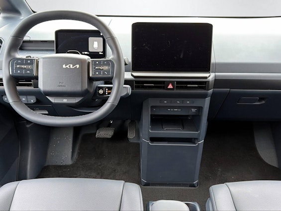 Vehicle image 6 Vehicle image 6