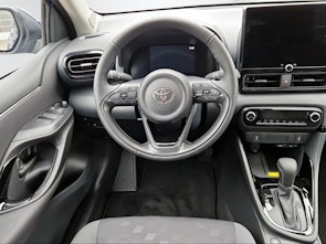 Vehicle image TOYOTA Yaris 1.5 VVT-i HSD Trend