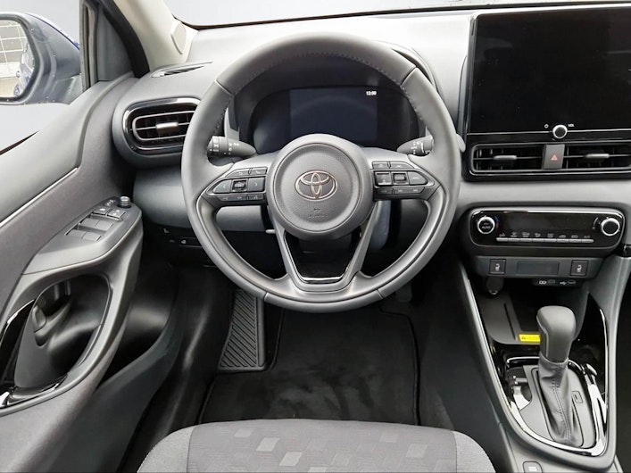 Vehicle image TOYOTA YARIS