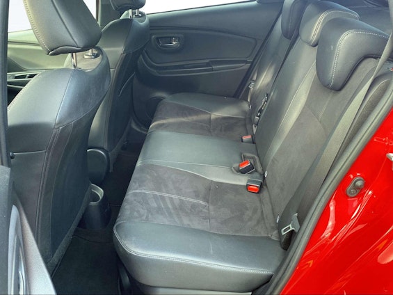 Vehicle image 6 Vehicle image 6