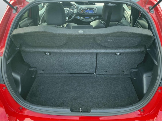 Vehicle image 9 Vehicle image 9