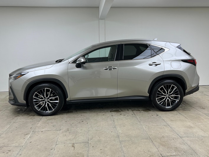 Vehicle image LEXUS NX