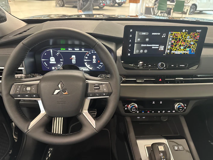 Fahrzeugbild MITSUBISHI OUTLANDER