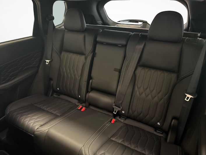 Vehicle image MITSUBISHI OUTLANDER