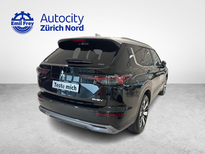 Vehicle image MITSUBISHI OUTLANDER