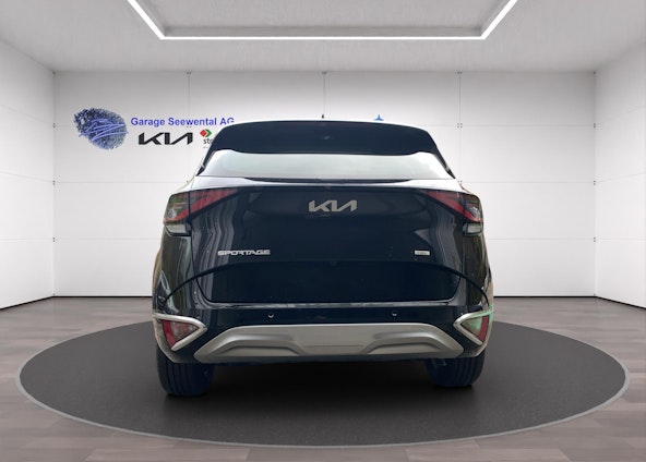 Vehicle image 4 Vehicle image 4