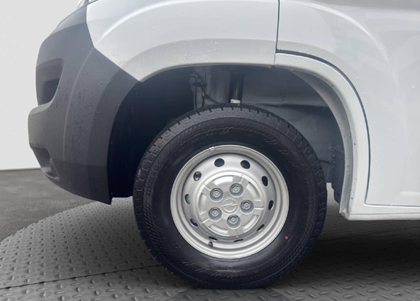 Vehicle image 8 Vehicle image 8