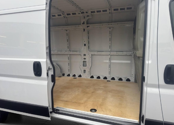 Vehicle image 10 Vehicle image 10