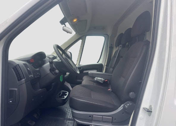 Vehicle image 11 Vehicle image 11