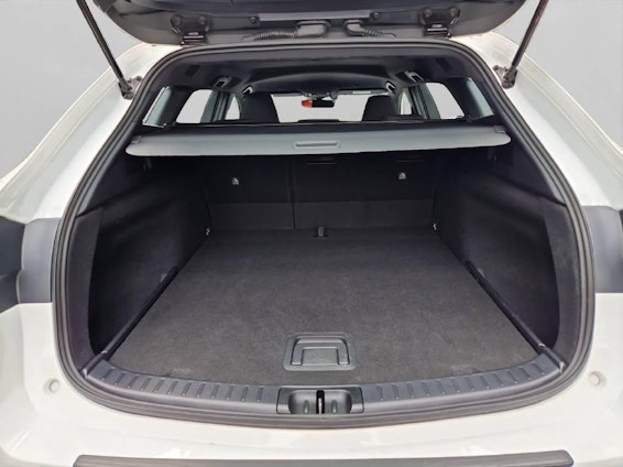 Vehicle image 14 Vehicle image 14