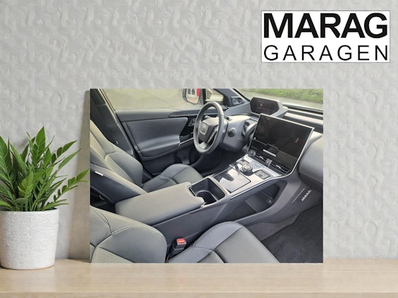 Vehicle image 13 Vehicle image 13