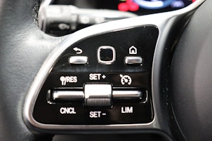 Vehicle image MERCEDES-BENZ A 250 Progressive