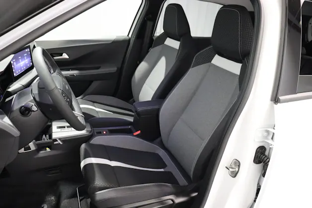 Opel Frontera 1.2 T HEV 145 GS