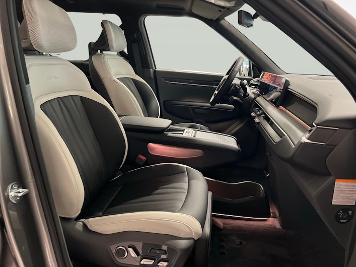 Vehicle image KIA EV9