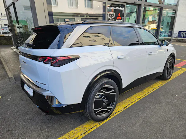Peugeot 5008 e-GT Exclusive AWD