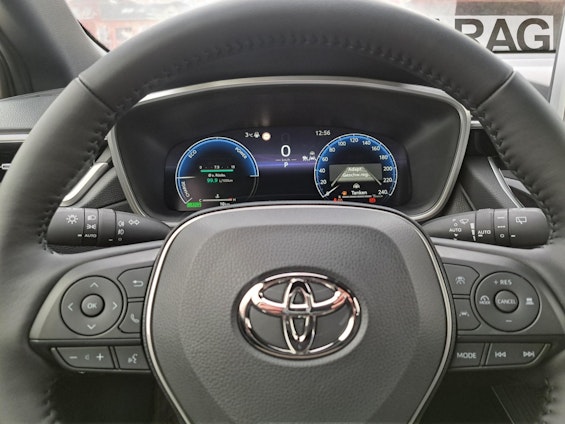 Vehicle image 10 Vehicle image 10